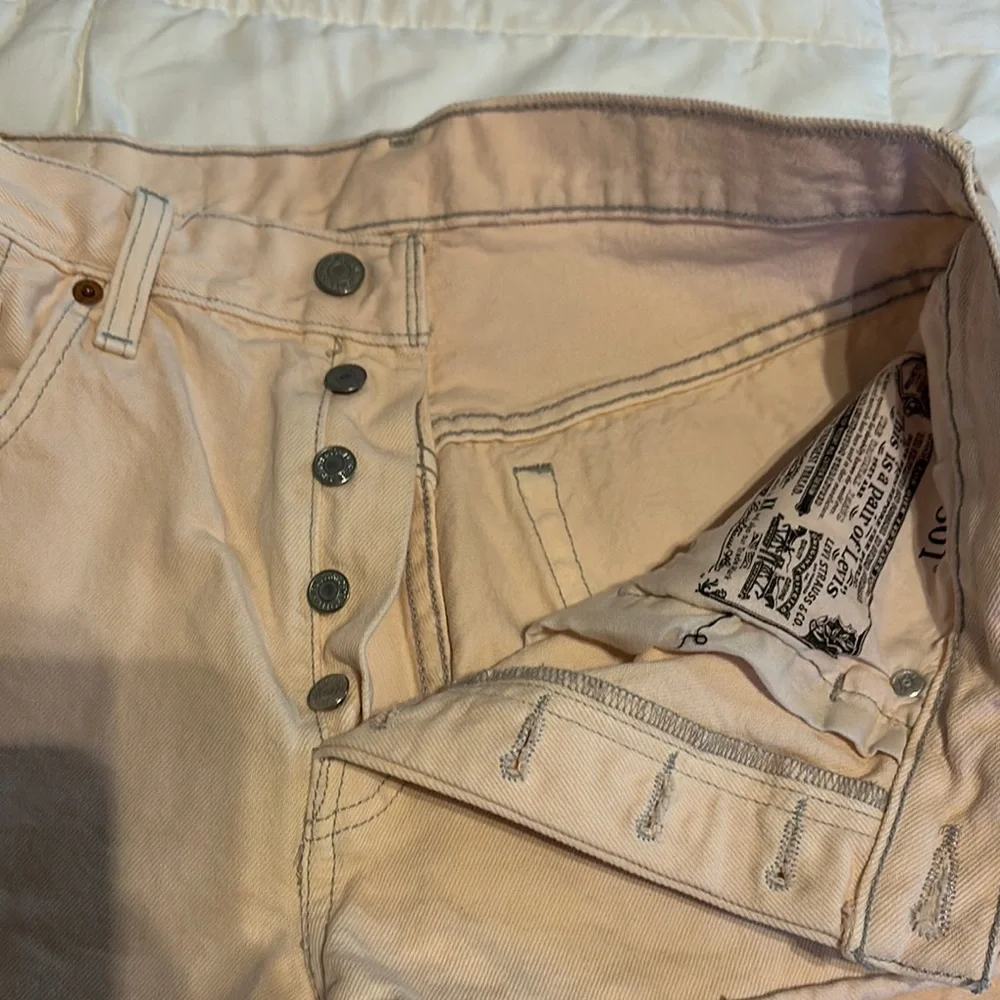 Women's Levi’s light pink Distressed Denim Shorts